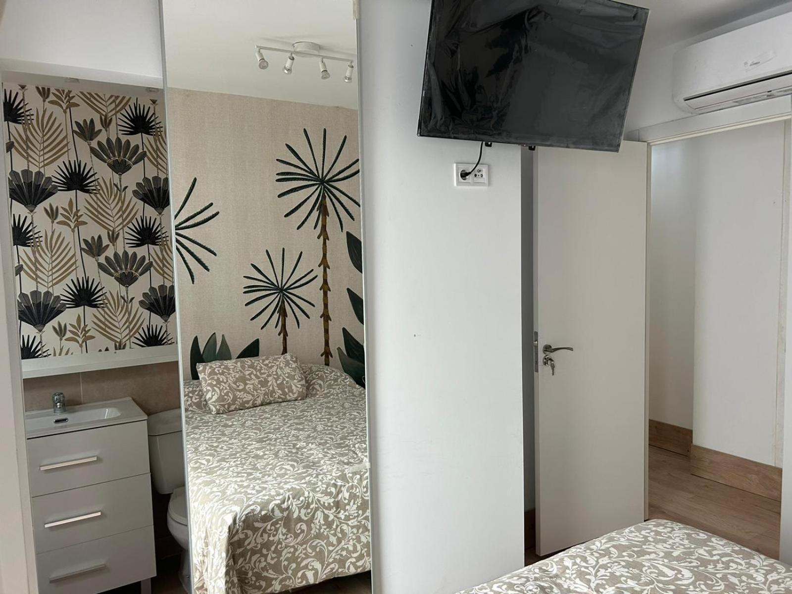 La Maison Del Mar Guest House Malaga Exterior photo