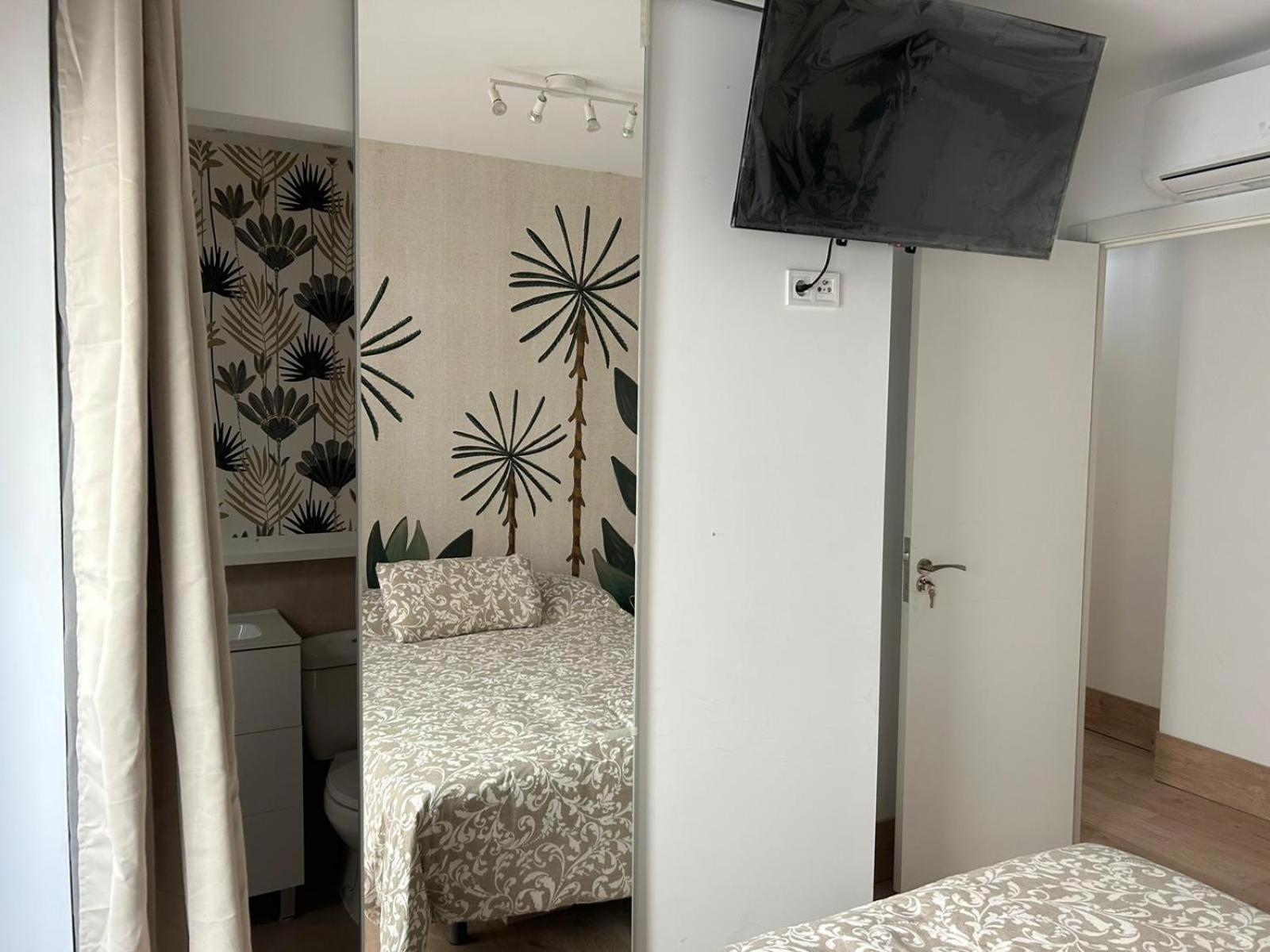 La Maison Del Mar Guest House Malaga Exterior photo